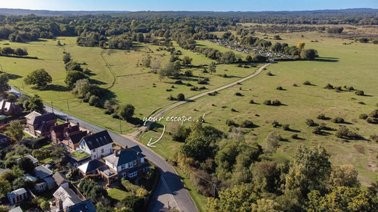 Surrey Lodge บร็อคเคนเฮิร์สต์ ภายนอก รูปภาพ